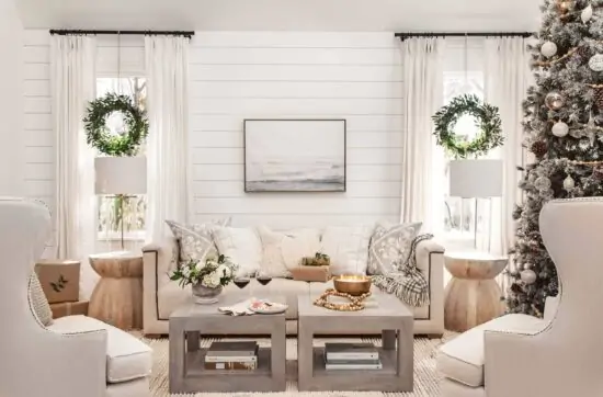 Keep your house lively and dazzling while cleaning for the holidays.