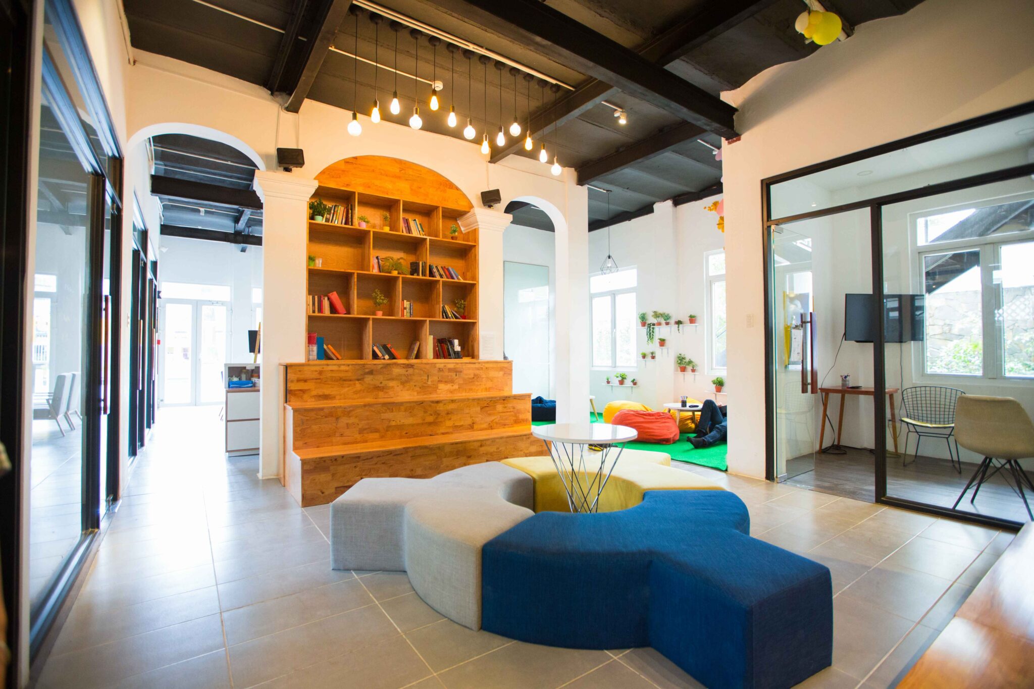 Revolutionizing Hospitality with Bold Interior Design Concepts in Dubai